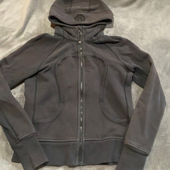 Black Lululemon Scuba - Picture 1 of 2